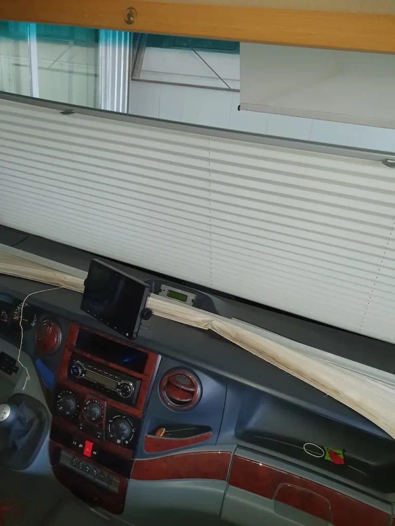 Kempera žalūziju uzstādīšana