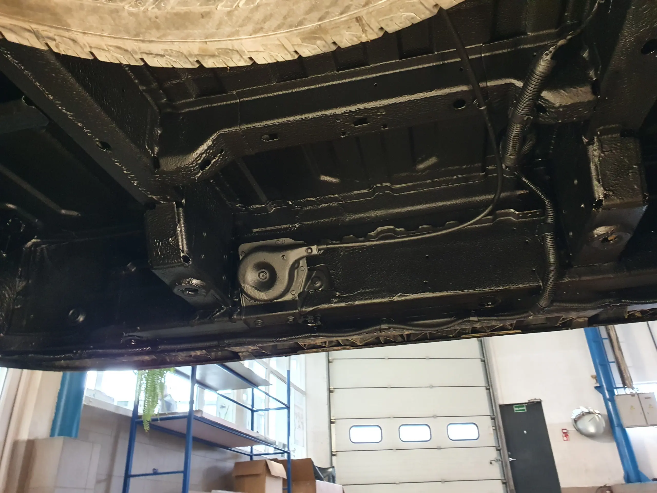 Kemperu visa dibena pretkorozijas pārklājums