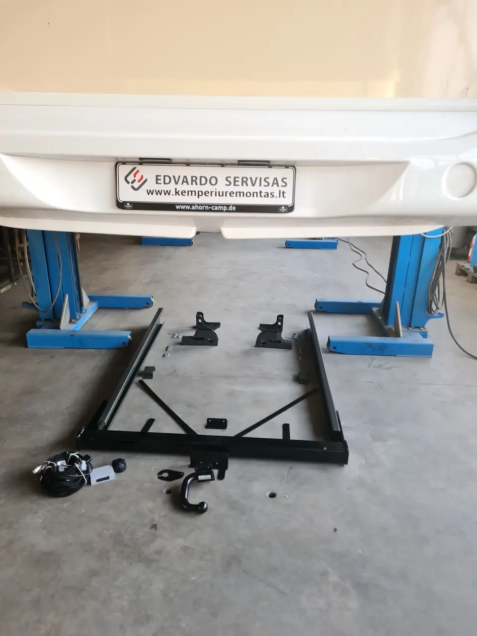 Kempera āķa uzstādīšana