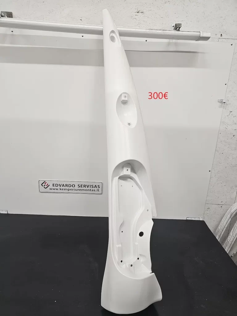 Caravana aizmugurėjais stūris kreisas puses 6510600007